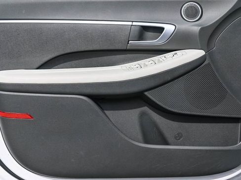 Certified 2025 Hyundai Sonata SE image 22