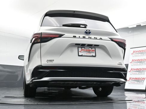 Used 2023 Toyota Sienna XSE image 40