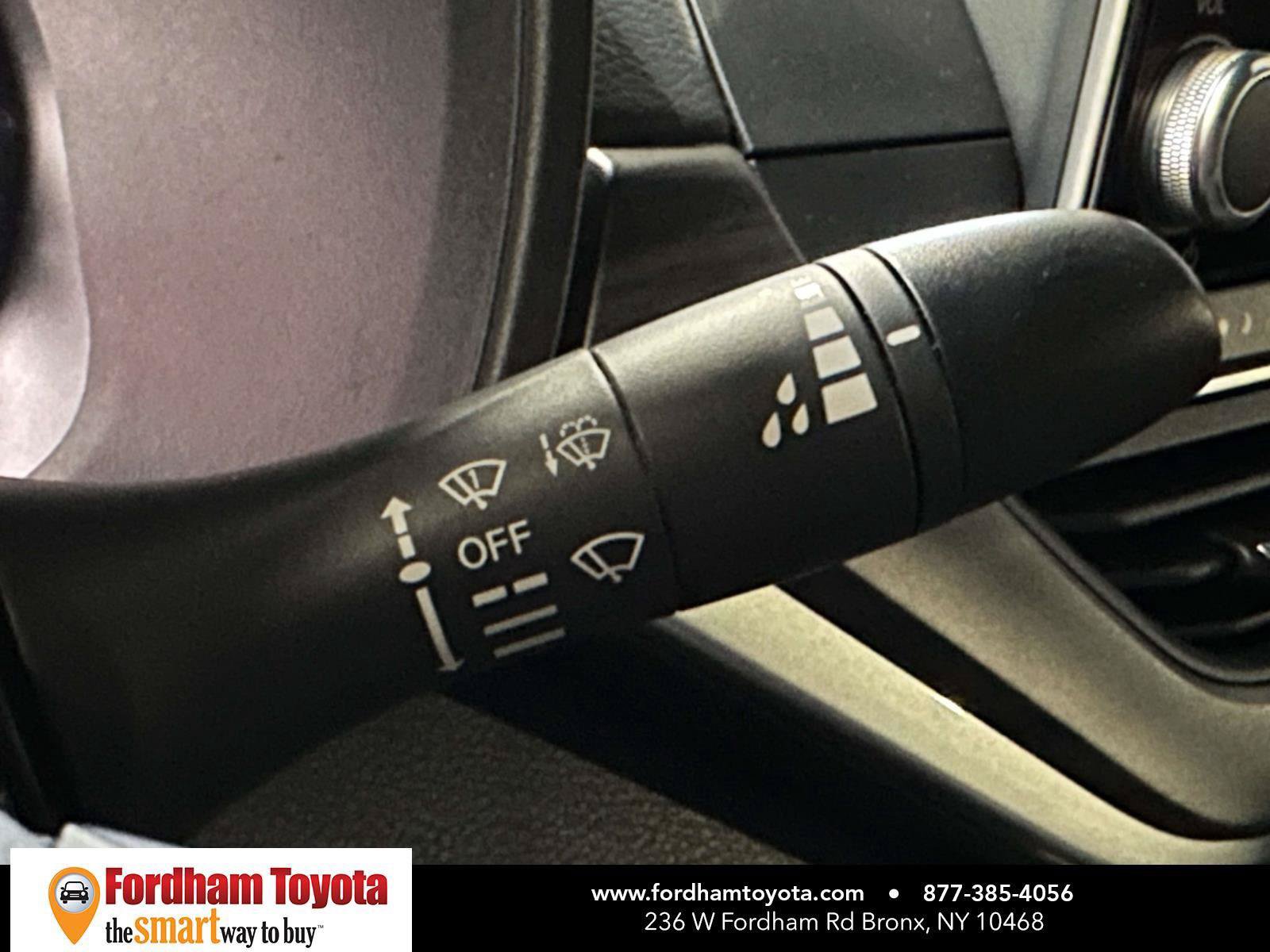 Used 2025 Nissan Altima 2.5 SV FWD image 31