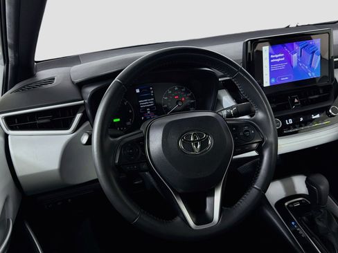Used 2023 Toyota Corolla SE FWD image 18