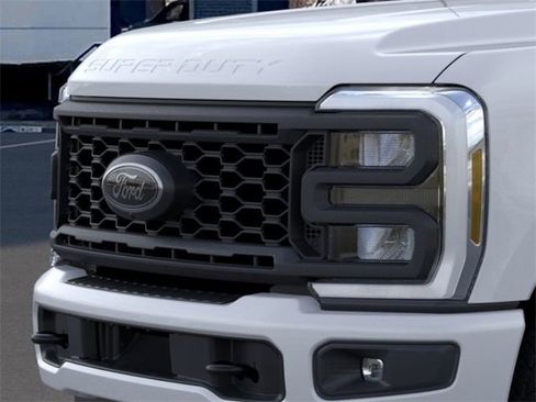 New 2025 Ford F250 Lariat w/ Lariat Ultimate Package image 16