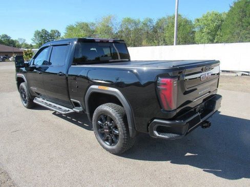Used 2024 GMC Sierra 2500 AT4 w/ Technology Package image 5