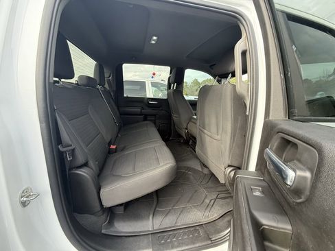 Used 2022 Chevrolet Silverado 2500 Custom w/ Custom Value Package image 19