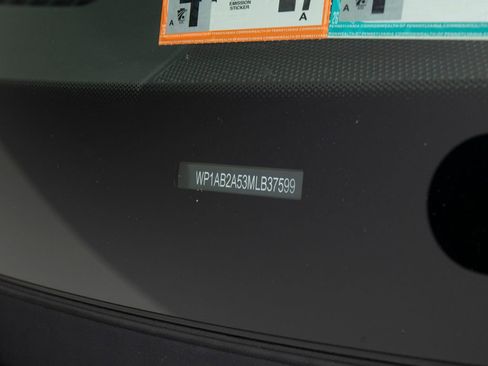 Certified 2021 Porsche Macan S AWD/4WD image 45