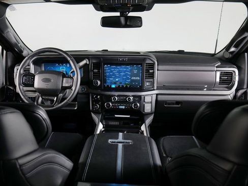 Used 2025 Ford F250 Platinum AWD/4WD image 4