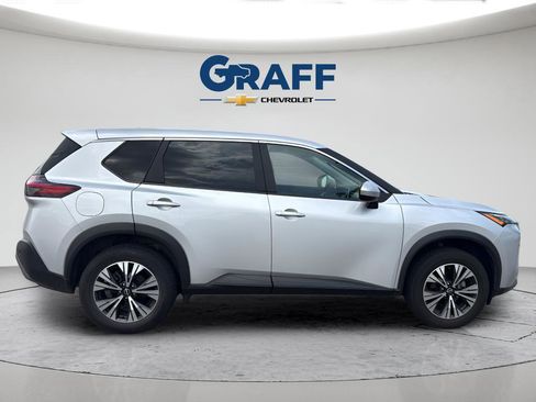 Used 2023 Nissan Rogue SV FWD image 9