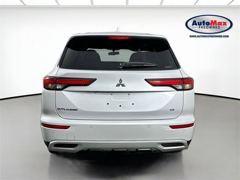 Used 2024 Mitsubishi Outlander SE image 7
