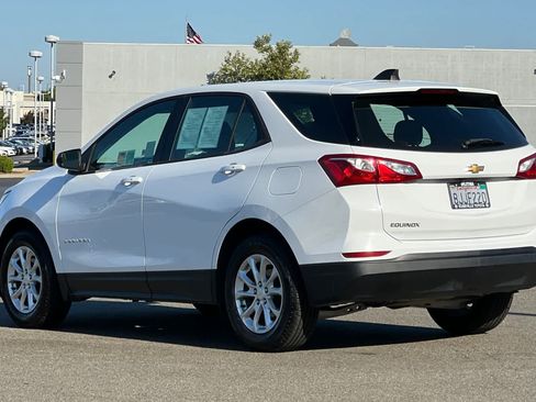 Used 2019 Chevrolet Equinox LS FWD image 7