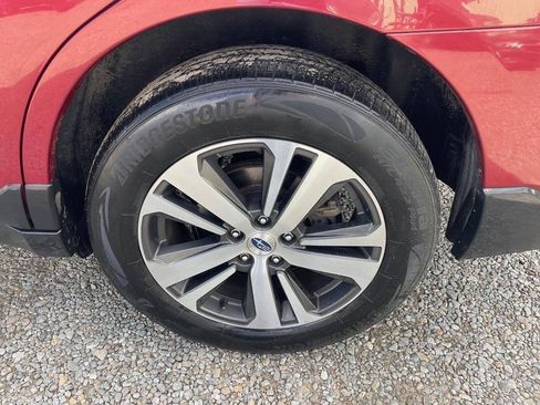 Used 2019 Subaru Outback 3.6R Limited AWD/4WD image 29