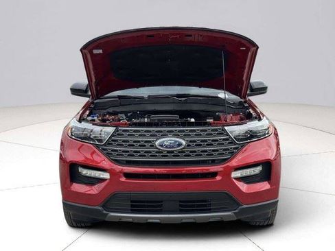 Used 2024 Ford Explorer XLT w/ Equipment Group 202A RWD image 72