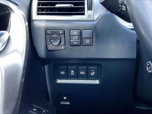 Used 2023 Lexus GX 460 Premium w/ Premium Package AWD/4WD image 36