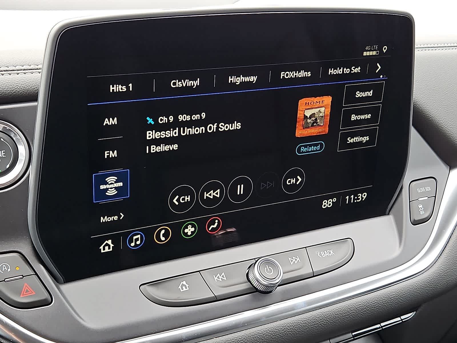 New 2026 Chevrolet Blazer LT w/ Midnight/Sport Edition FWD image 14