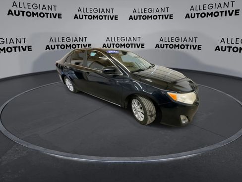 Used 2012 Toyota Camry XLE FWD image 4