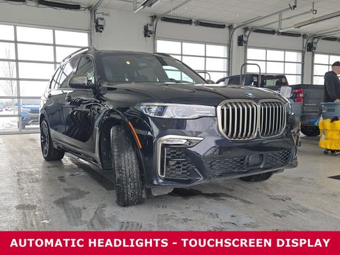 Used 2020 BMW X7 M50i image 3