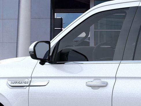 New 2023 Lincoln Navigator L Reserve AWD/4WD image 20