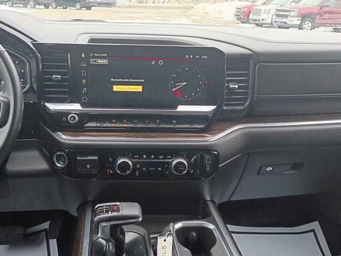 Used 2025 GMC Sierra 1500 Elevation image 13