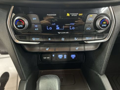 Used 2020 Hyundai Santa Fe SEL w/ Convenience Package AWD/4WD image 16