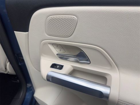 Used 2023 Mercedes-Benz EQB 300 300 w/ Exclusive Package image 43