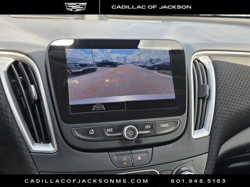 Used 2025 Chevrolet Malibu LT image 12