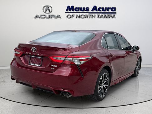 Used 2018 Toyota Camry SE w/ Convenience Package FWD image 10