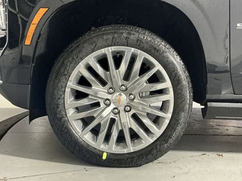 New 2026 Chevrolet Suburban High Country image 20