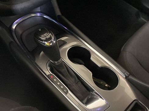 Used 2018 Chevrolet Malibu LT FWD image 10