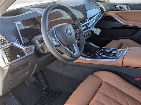 Used 2026 BMW X5 xDrive50e w/ Climate Comfort Package image 3