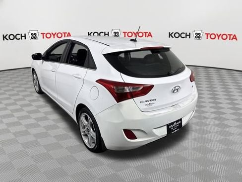 Used 2017 Hyundai Elantra GT image 6