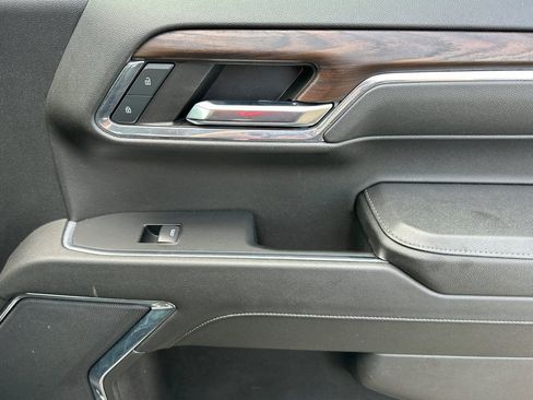 Used 2024 GMC Sierra 1500 SLT image 18