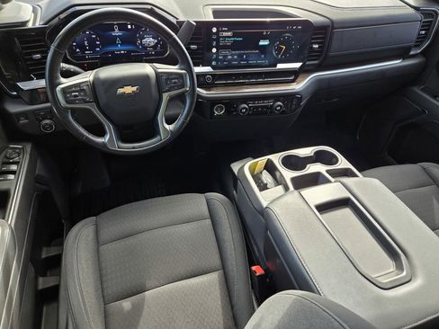 Used 2022 Chevrolet Silverado 1500 LT AWD/4WD image 12