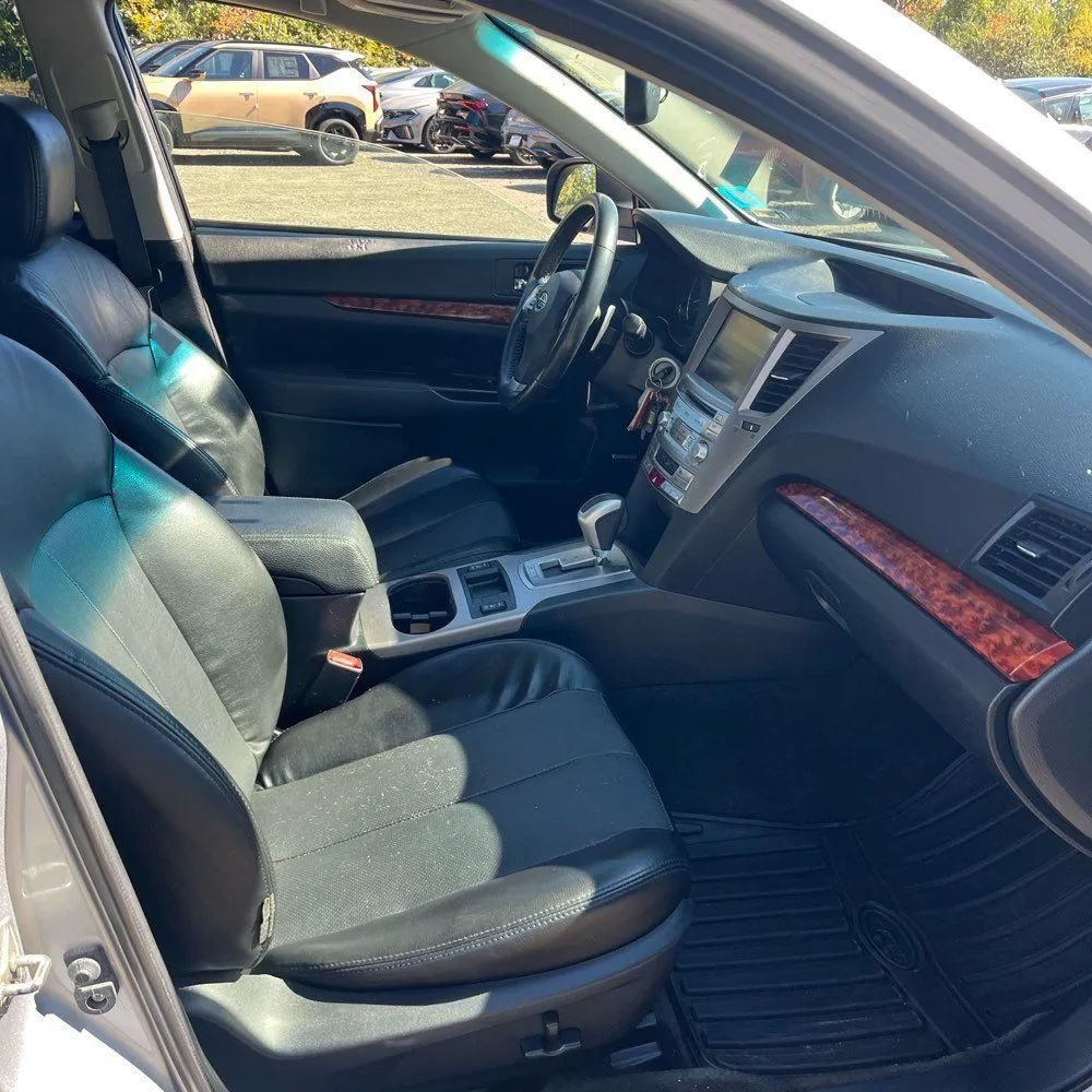 Used 2012 Subaru Outback 2.5i Limited AWD/4WD image 22