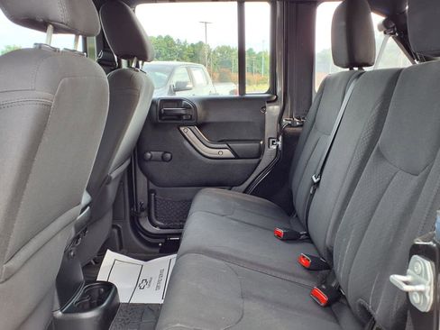 Used 2017 Jeep Wrangler Unlimited Sport image 21