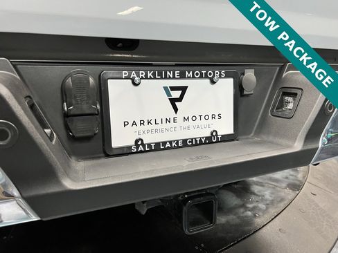 Used 2023 Ford F150 Lariat w/ Trailer Tow Package image 8