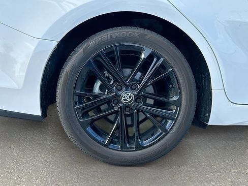 Used 2025 Toyota Camry SE w/ Convenience Package image 27