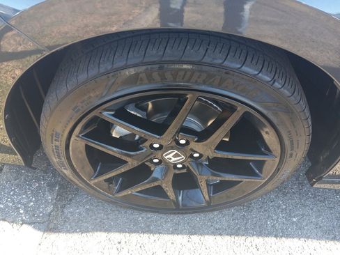 Used 2025 Honda Civic Sport image 33