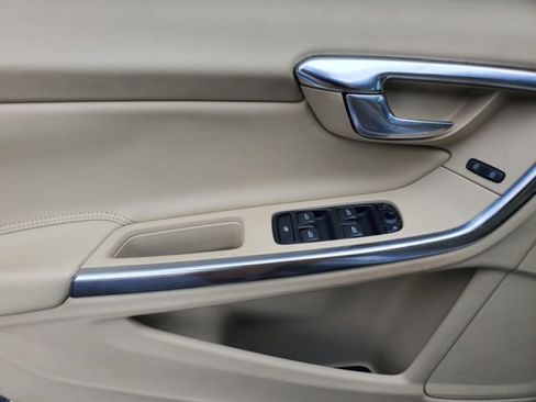Used 2015 Volvo S60 T5 Premier image 13