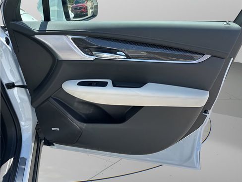 New 2025 Cadillac XT6 Sport w/ Technology Package image 11