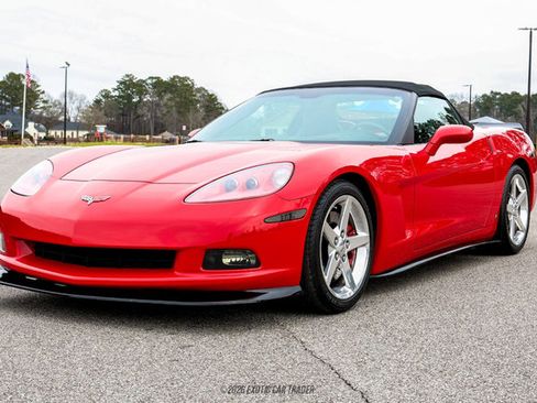 Used 2005 Chevrolet Corvette Convertible w/ Preferred Equipment Group image 19