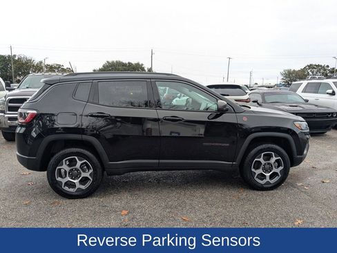 Used 2022 Jeep Compass Trailhawk image 3