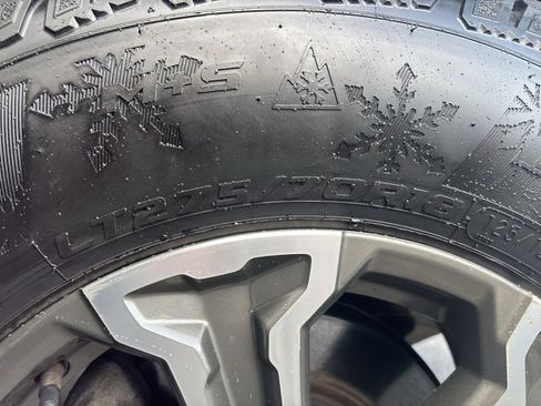 Used 2021 GMC Sierra 1500 SLE image 13