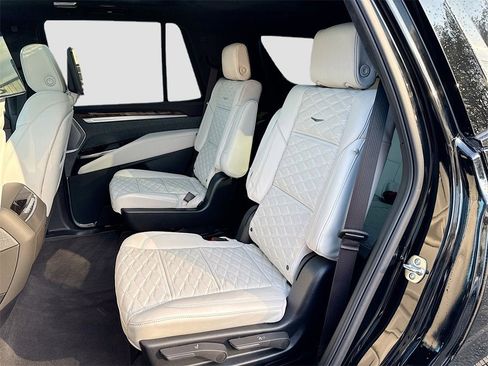 New 2026 Cadillac Escalade Platinum Sport w/ LPO, ONYX Package image 27