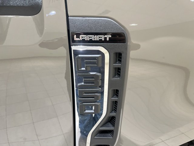 New 2027 Ford F350 Lariat w/ Tremor Off-Road Package AWD/4WD image 28