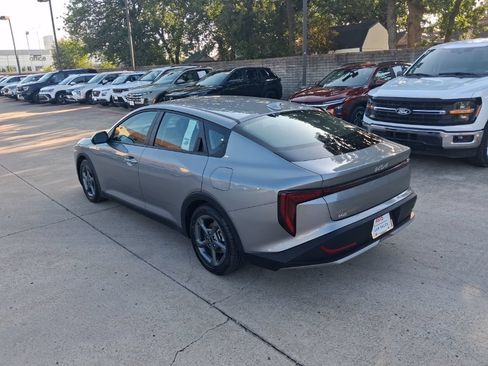 Used 2025 Kia K4 FWD image 8