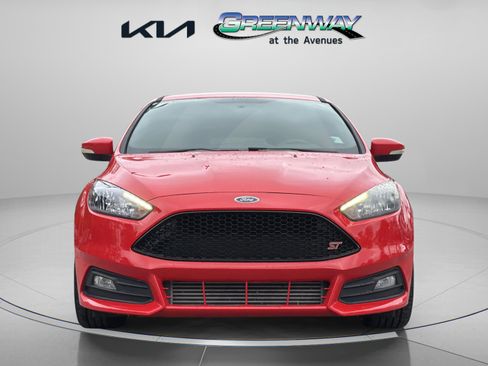 Used 2016 Ford Focus ST FWD image 3