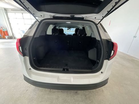 Used 2018 GMC Terrain SLE w/ Driver Convenience Package image 23