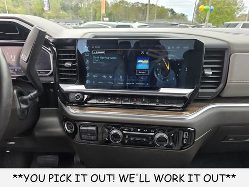 Used 2024 Chevrolet Silverado 1500 LT Trail Boss w/ Protection Package AWD/4WD image 27