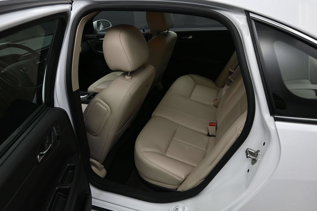 Used 2014 Chevrolet Impala LTZ FWD image 15