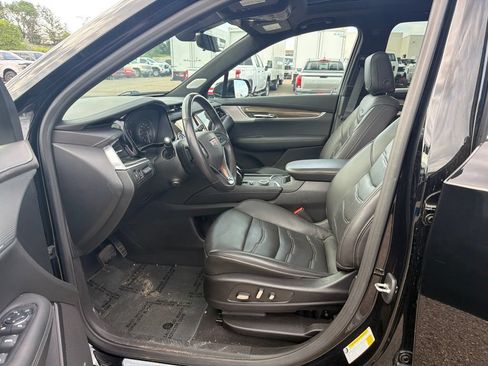 Used 2022 Cadillac XT6 Premium Luxury w/ Platinum Package AWD/4WD image 34