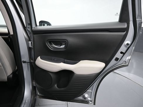 Used 2023 Honda HR-V LX image 36