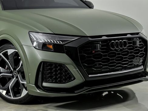 Used 2023 Audi RS Q8 AWD/4WD image 2
